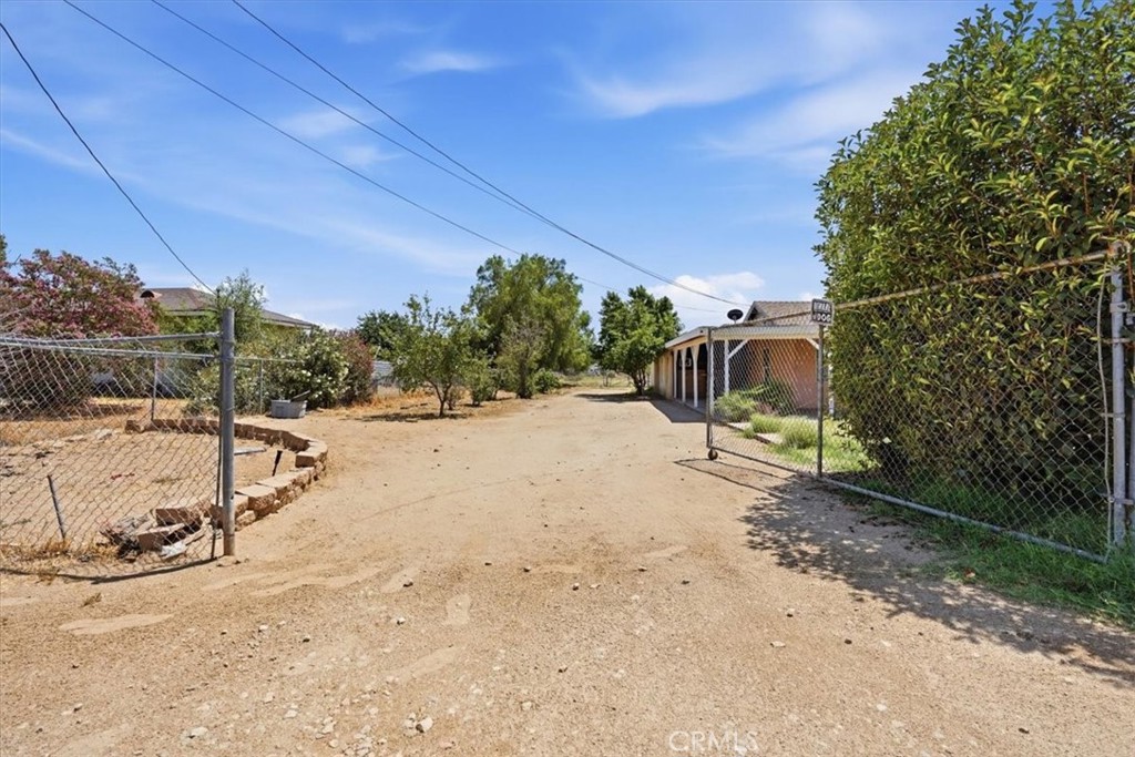 32857 Avenue E Property Photo 4