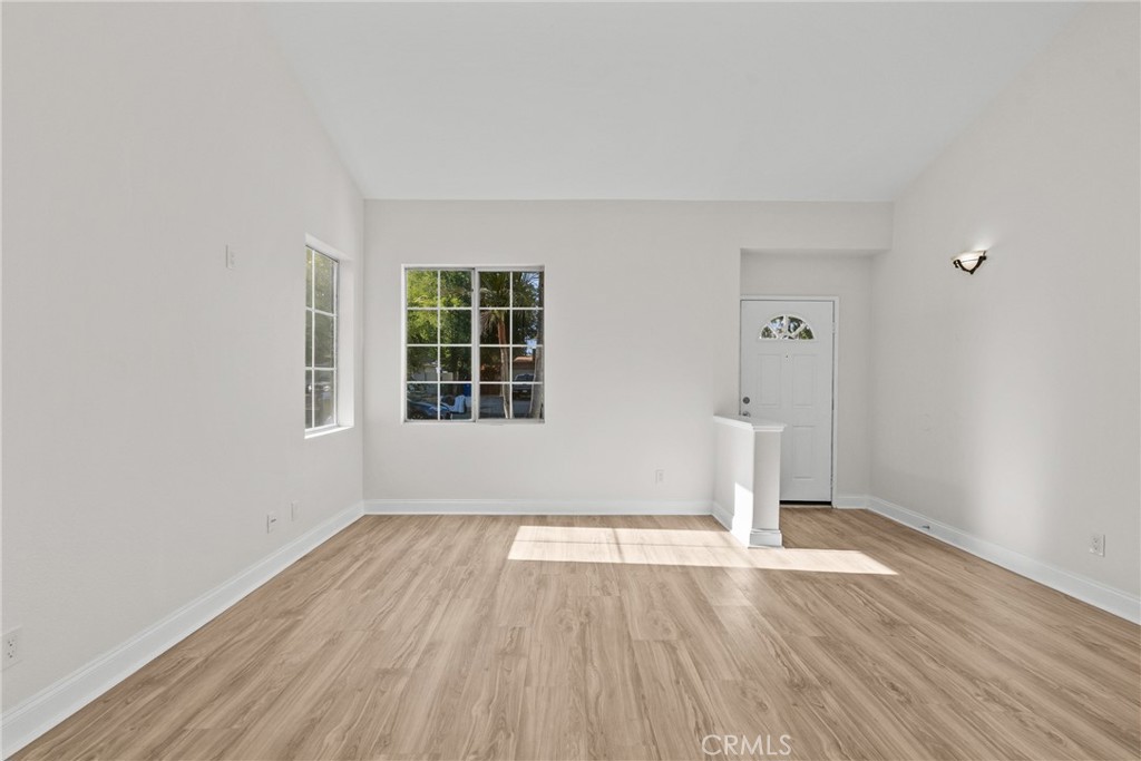 18800 Lull Property Photo 10
