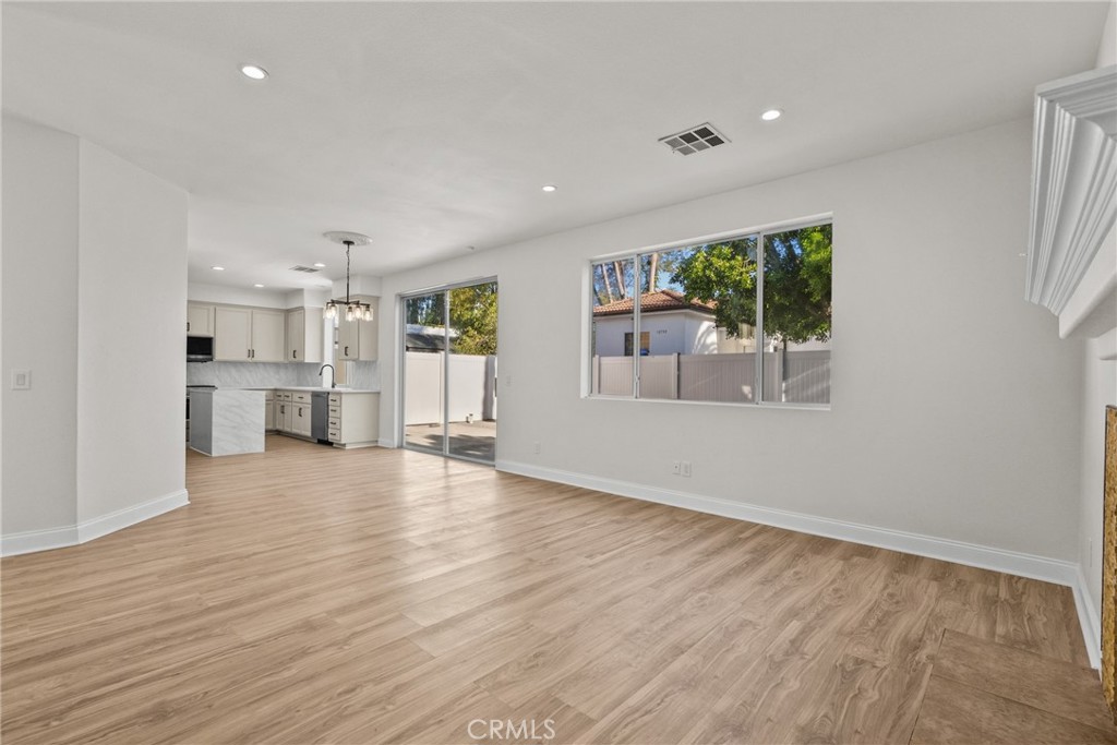 18800 Lull Property Photo 13