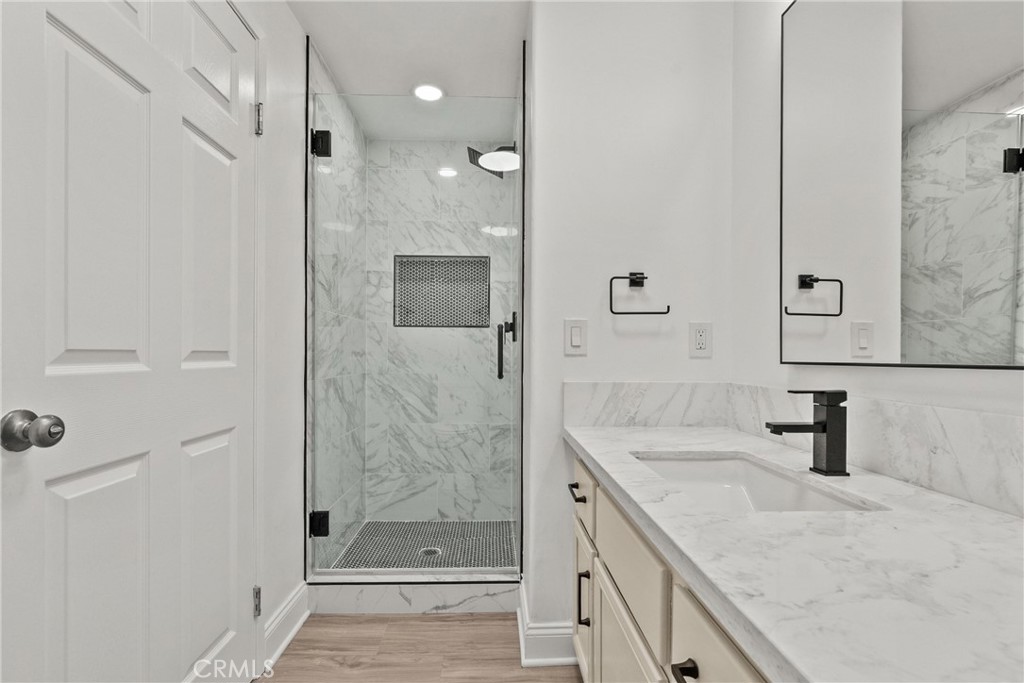 18800 Lull Property Photo 21