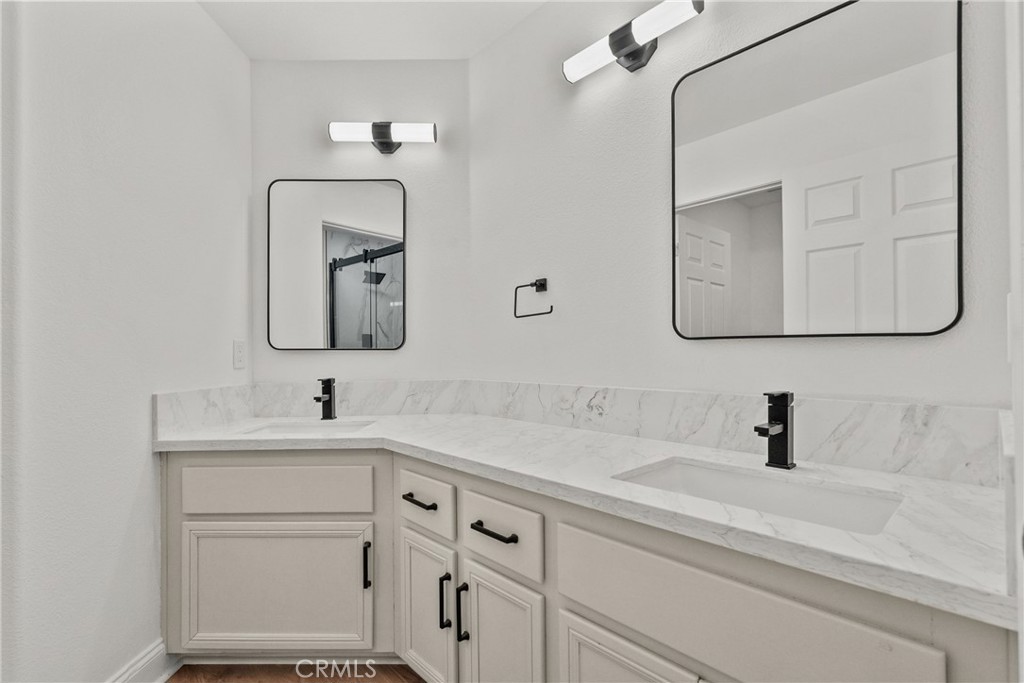 18800 Lull Property Photo 31