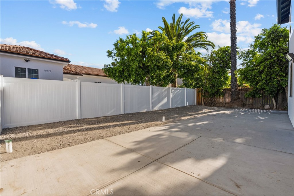 18800 Lull Property Photo 41