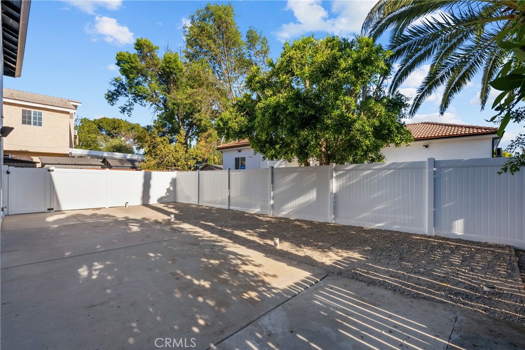 18800 Lull Property Photo 45