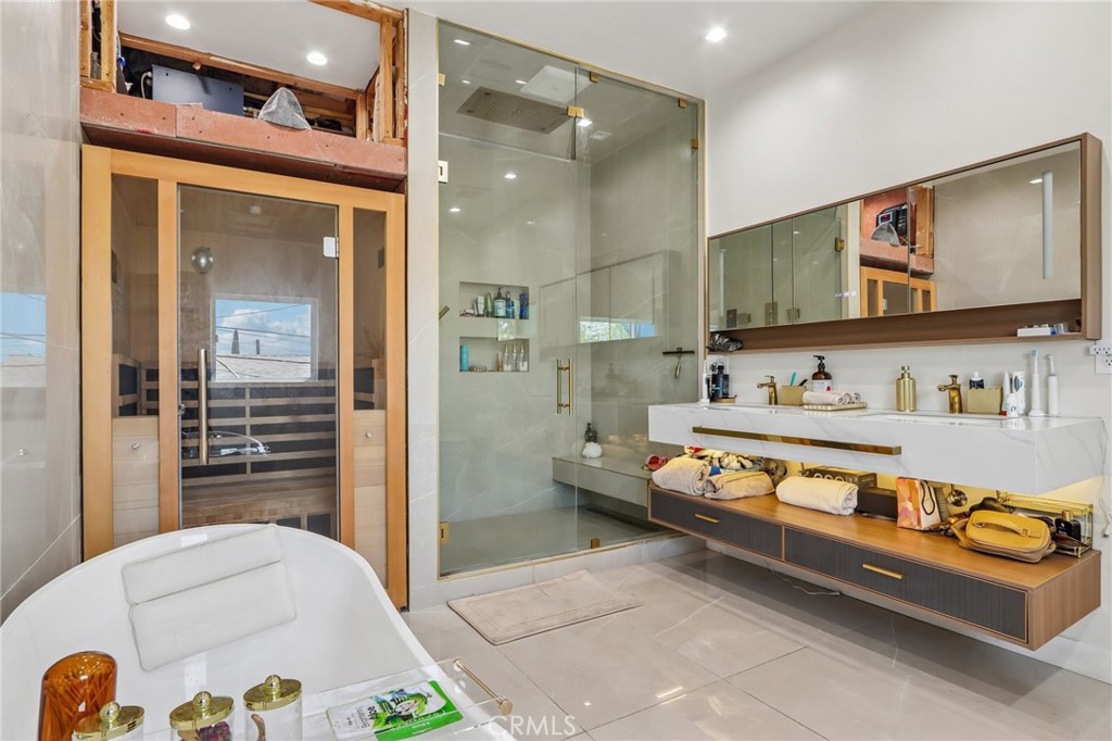 4432 Melbourne Avenue Property Photo 7