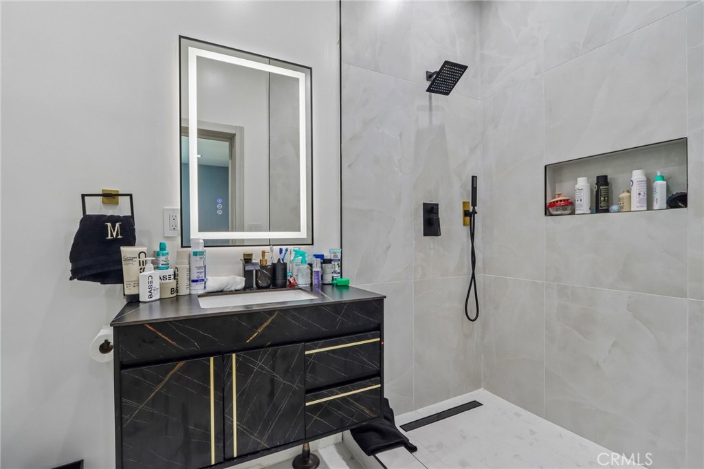 4432 Melbourne Avenue Property Photo 32