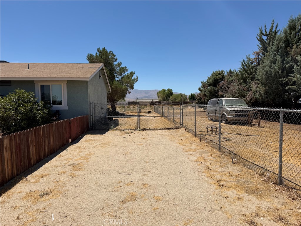 11540 E Avenue R2 Property Photo 6