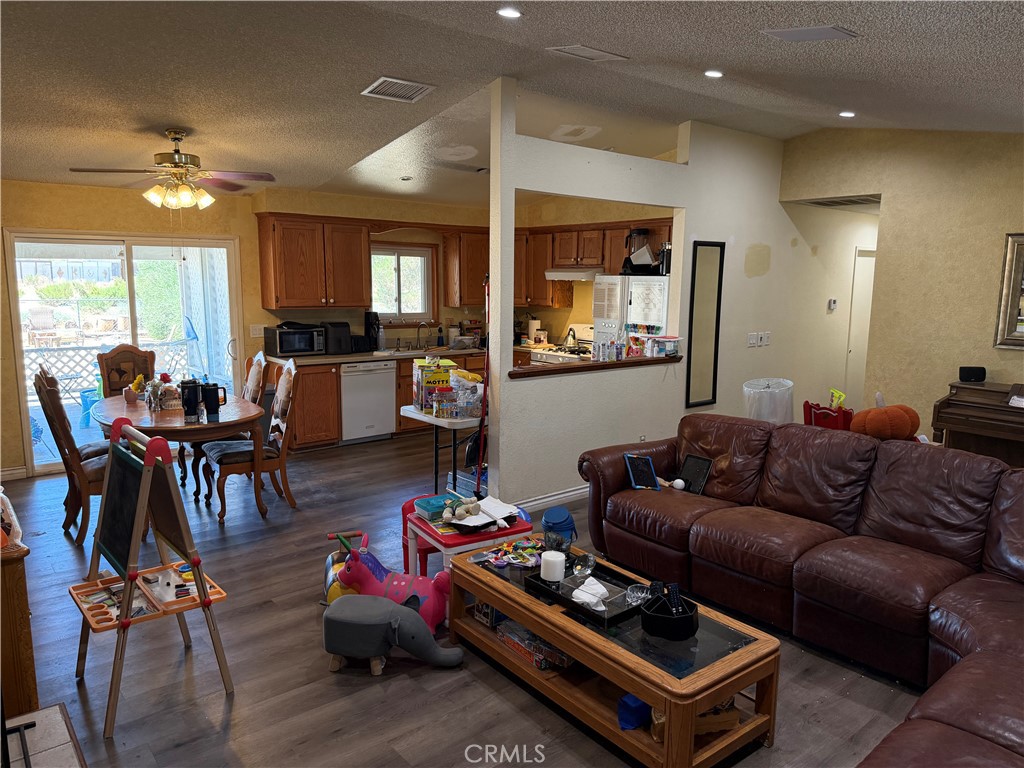 11540 E Avenue R2 Property Photo 17