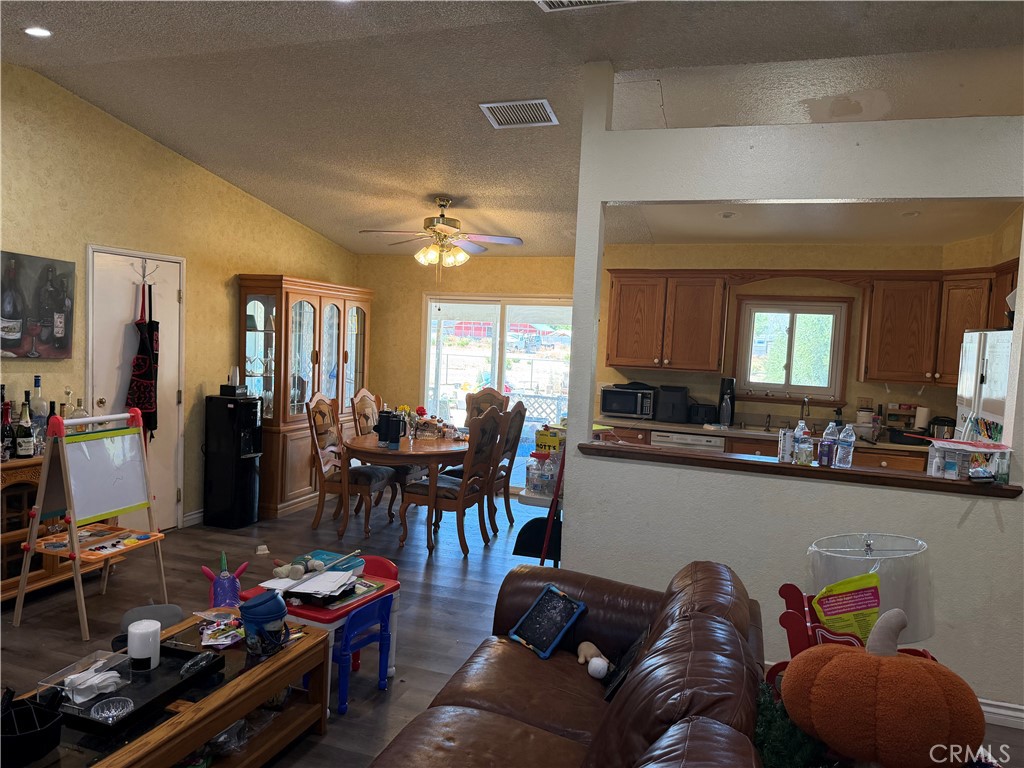 11540 E Avenue R2 Property Photo 21
