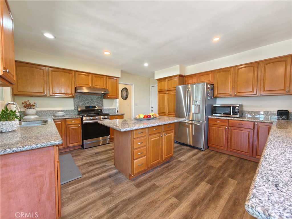 660 S Bradshawe Avenue Property Photo 9
