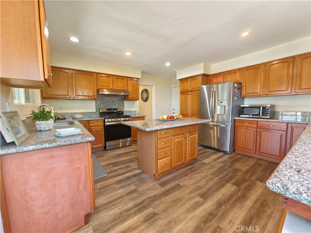 660 S Bradshawe Avenue Property Photo 11