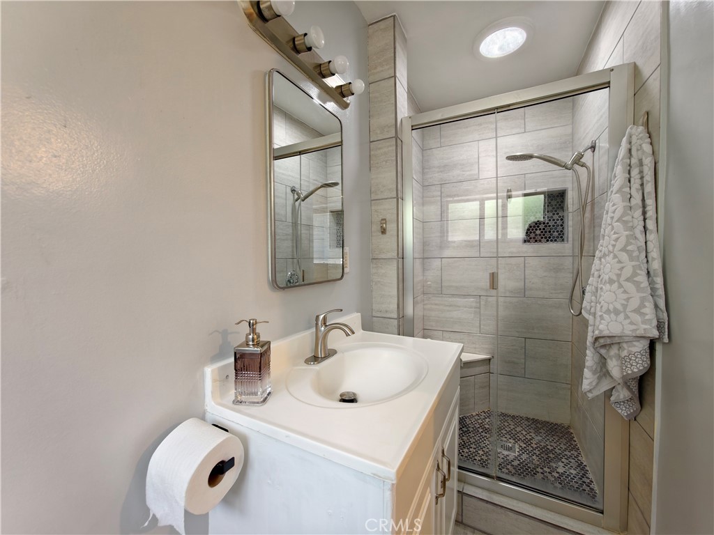 660 S Bradshawe Avenue Property Photo 21
