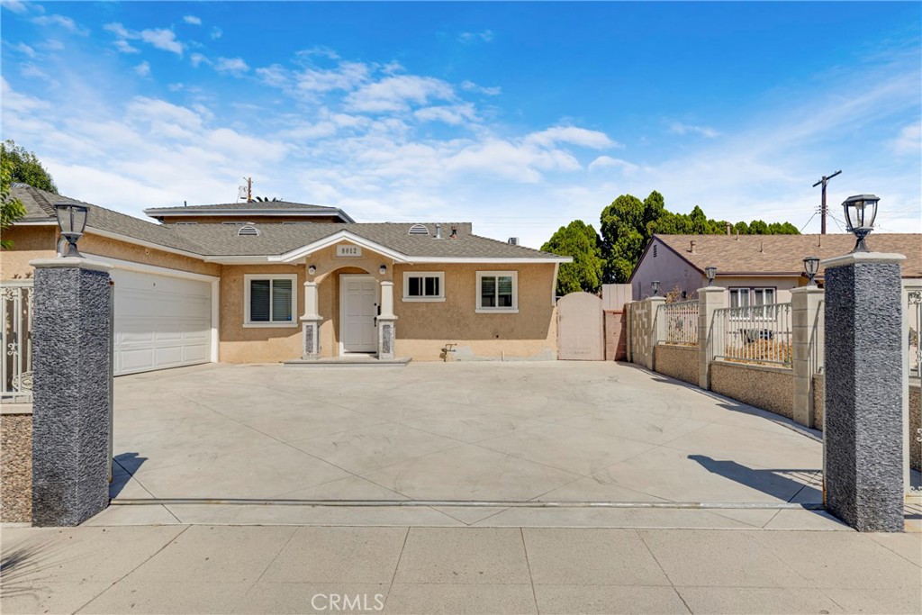 8012 Hesperia Property Photo 3