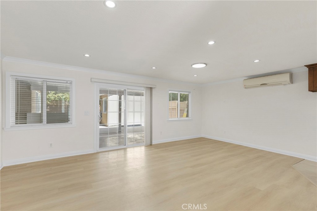 8012 Hesperia Property Photo 5