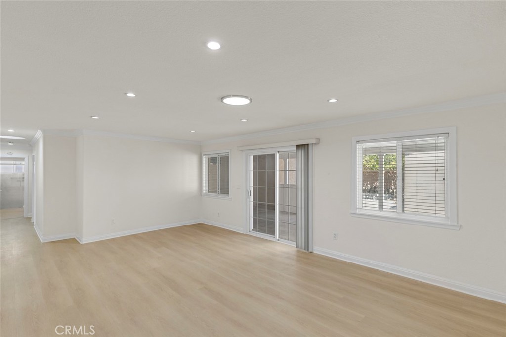 8012 Hesperia Property Photo 9