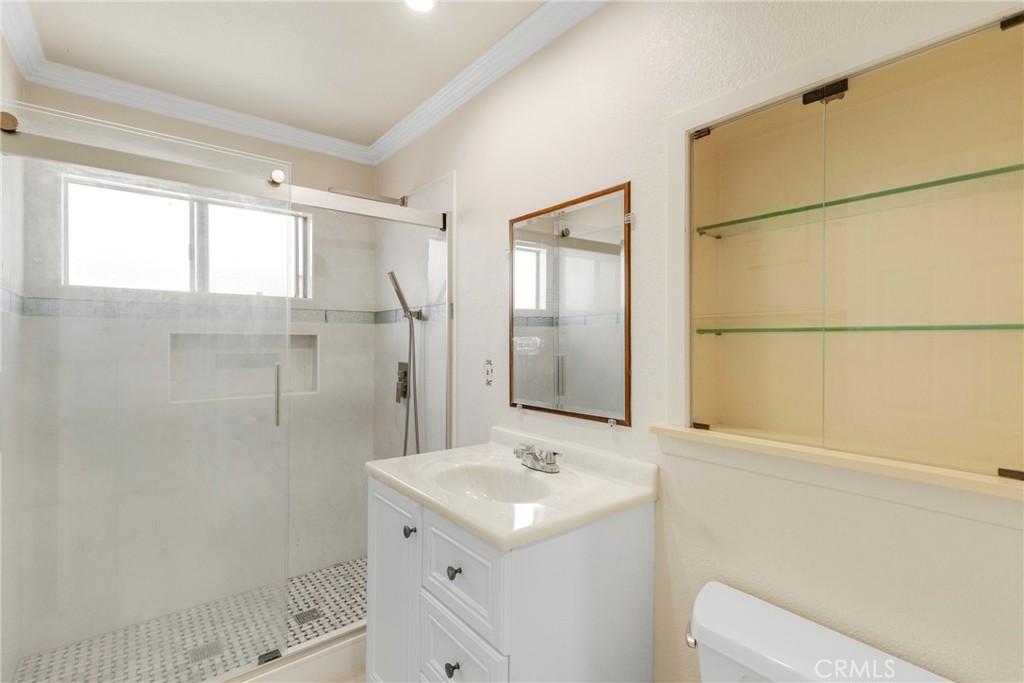 8012 Hesperia Property Photo 13