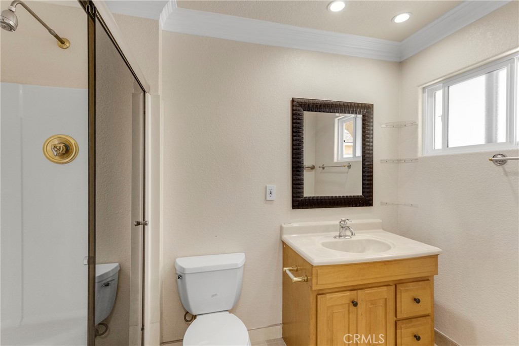 8012 Hesperia Property Photo 16