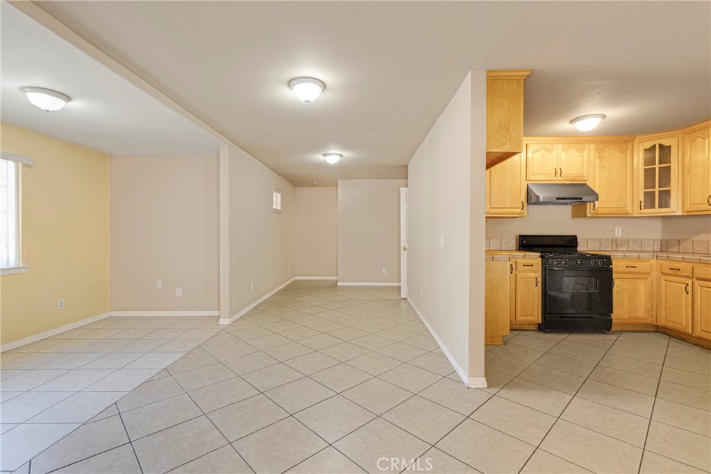8012 Hesperia Property Photo 23