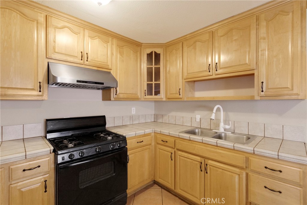 8012 Hesperia Property Photo 26