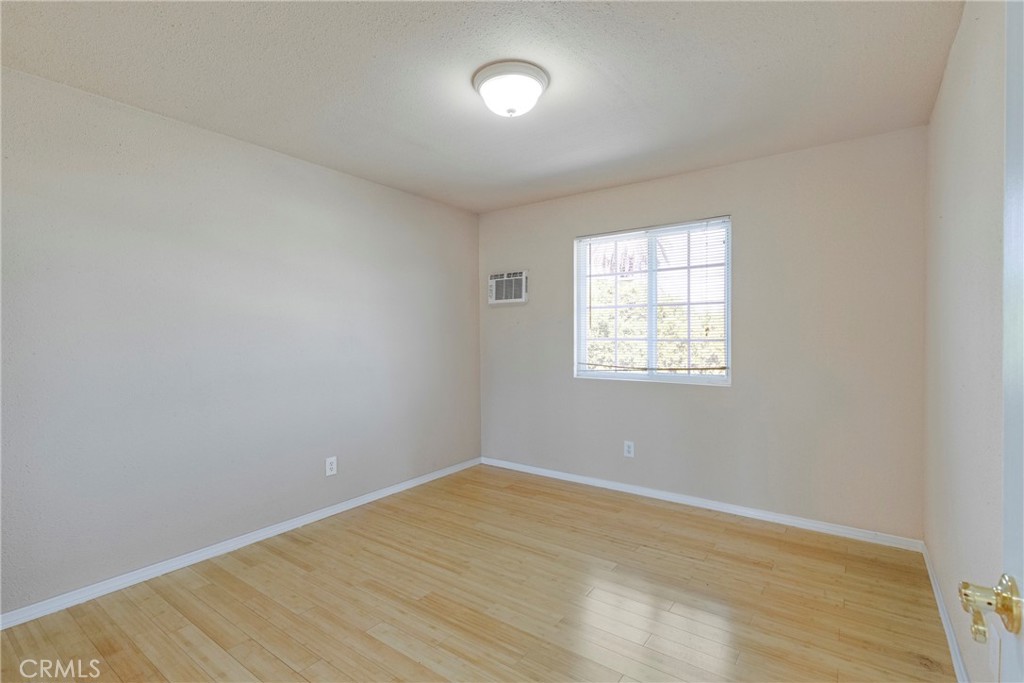 8012 Hesperia Property Photo 30