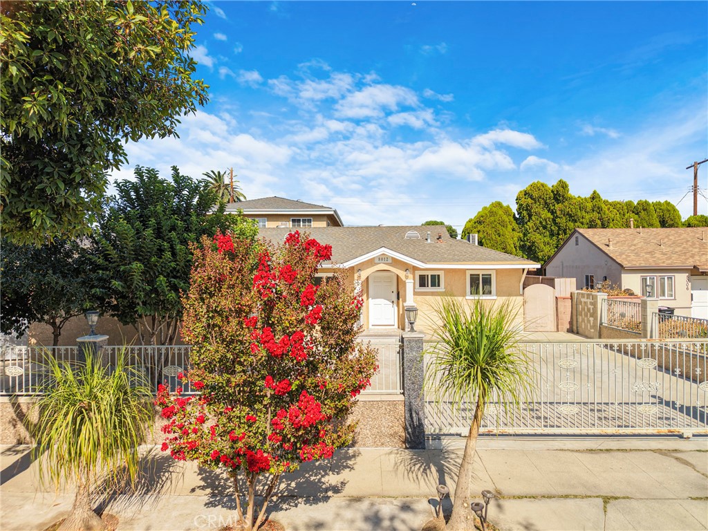 8012 Hesperia Property Photo 35