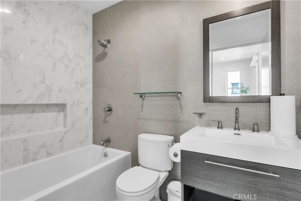 532 W Elk Avenue 1 Property Photo 17