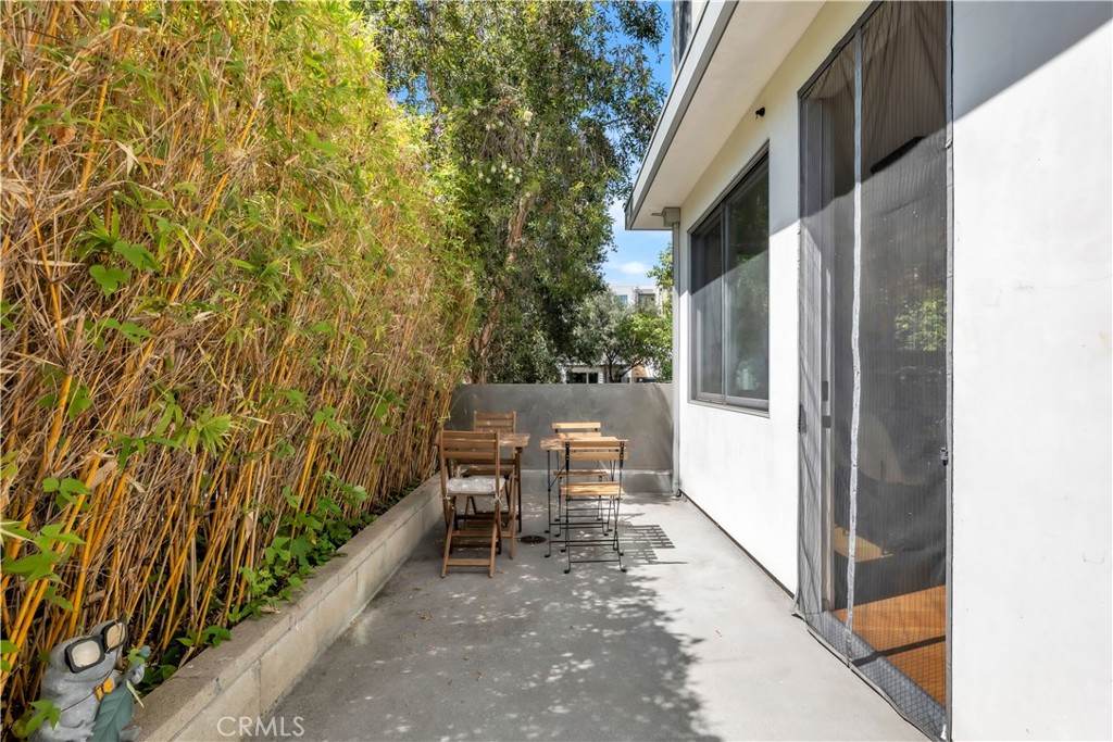532 W Elk Avenue 1 Property Photo 20