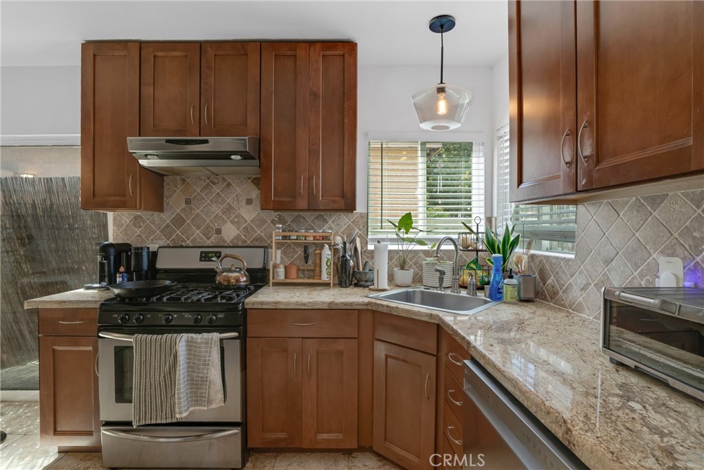 2405 Abbot Kinney Property Photo 8