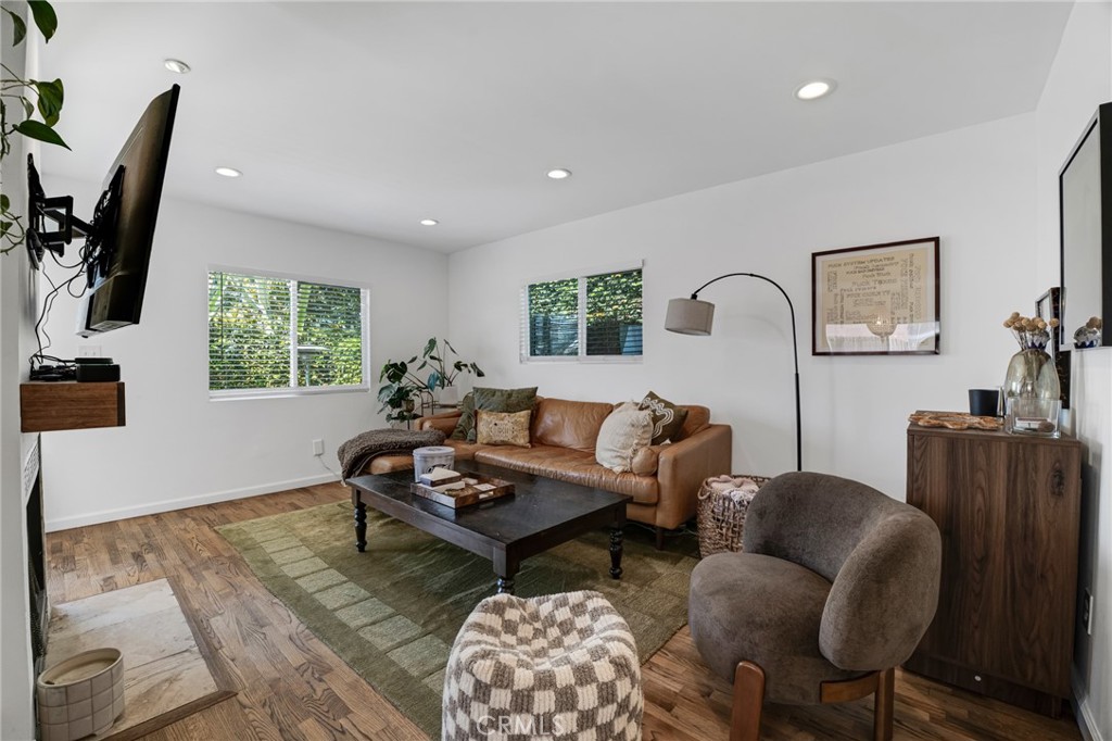 2405 Abbot Kinney Property Photo 10