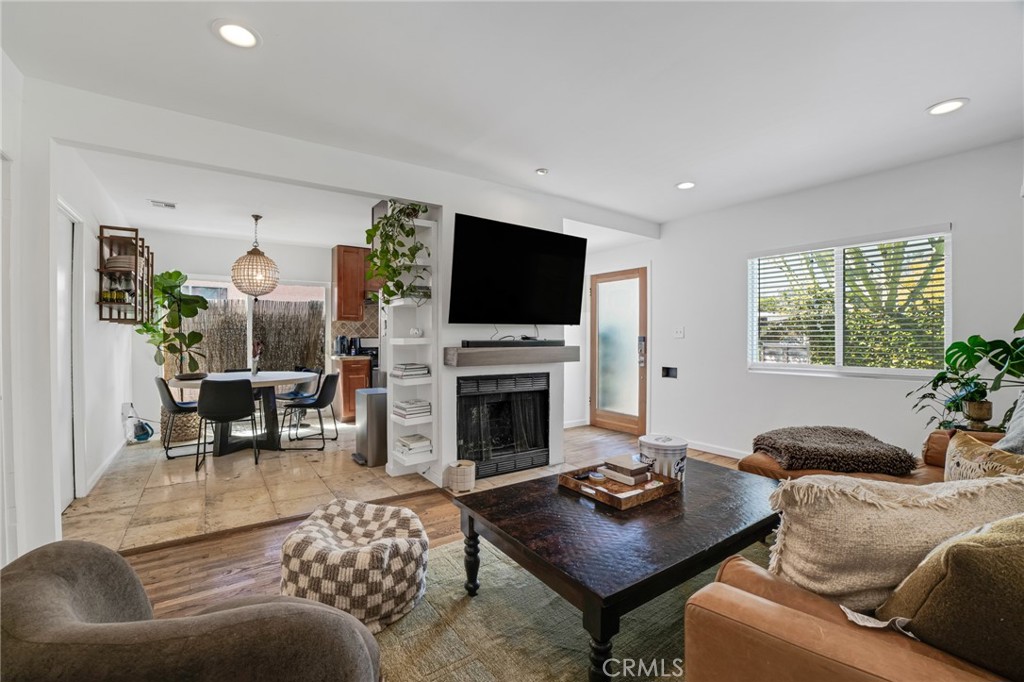 2405 Abbot Kinney Property Photo 11
