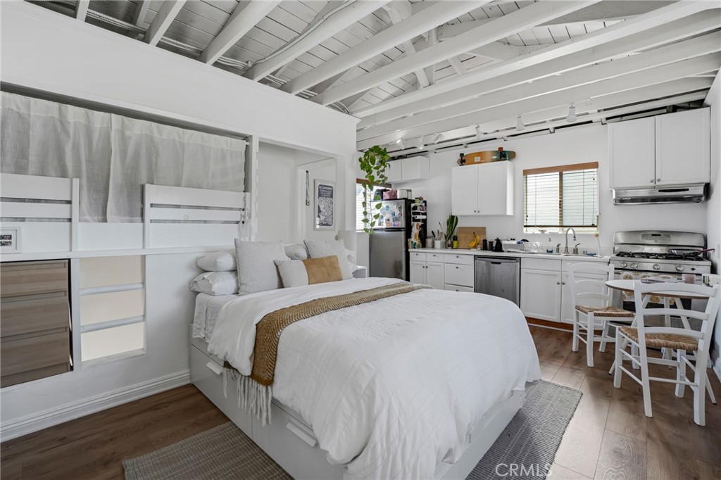 2405 Abbot Kinney Property Photo 28