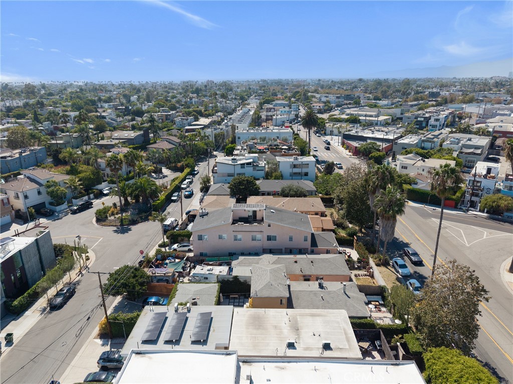 2405 Abbot Kinney Property Photo 31