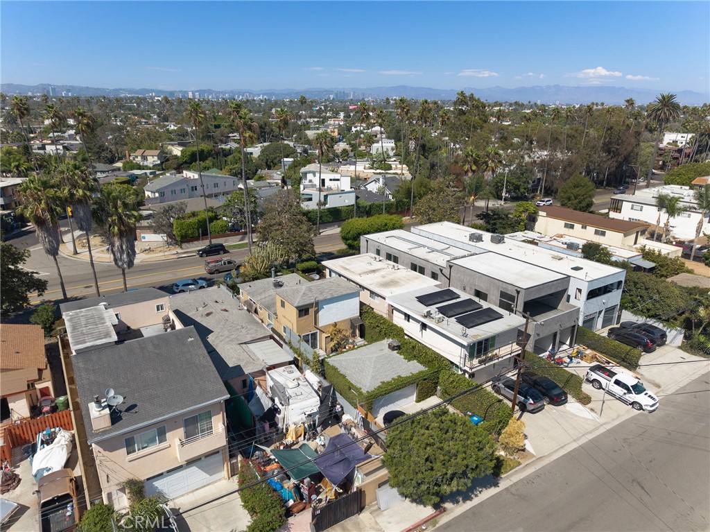 2405 Abbot Kinney Property Photo 32