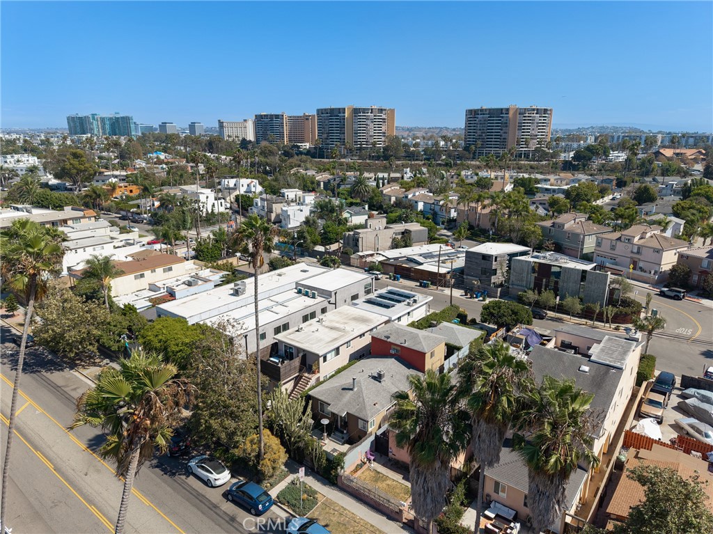 2405 Abbot Kinney Property Photo 33