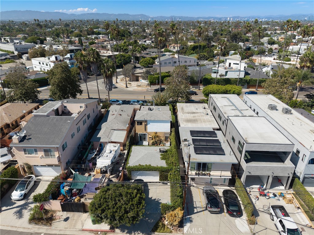 2405 Abbot Kinney Property Photo 34