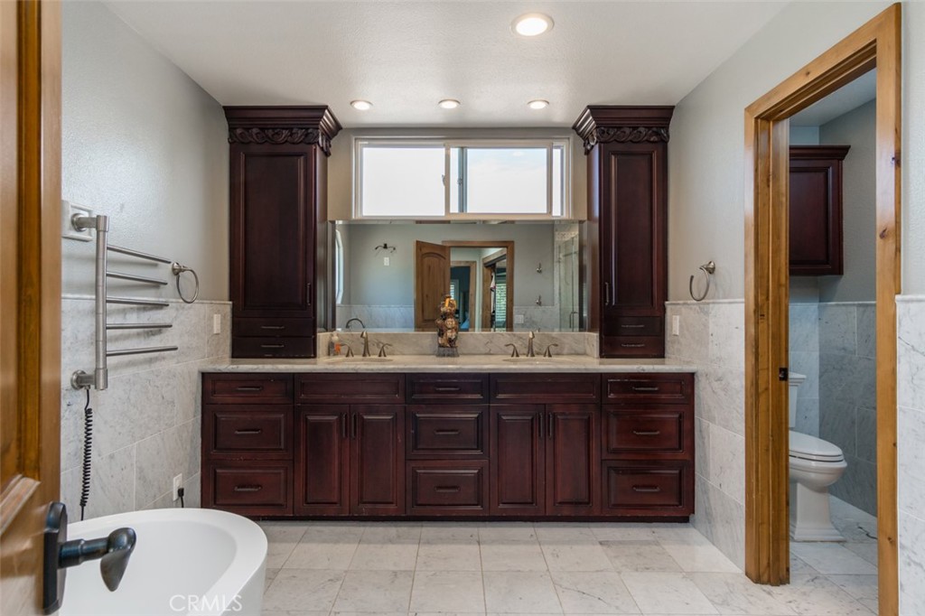 586 Valley Gate Rd Property Photo 33