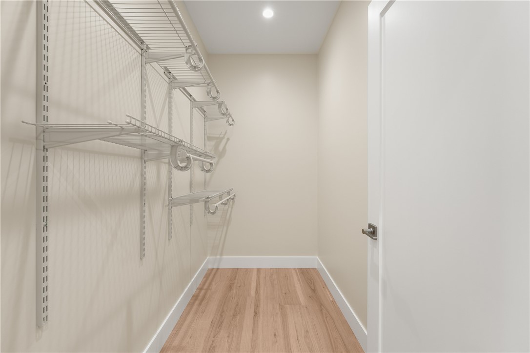 14924 1/2 Kittridge St Property Photo 9