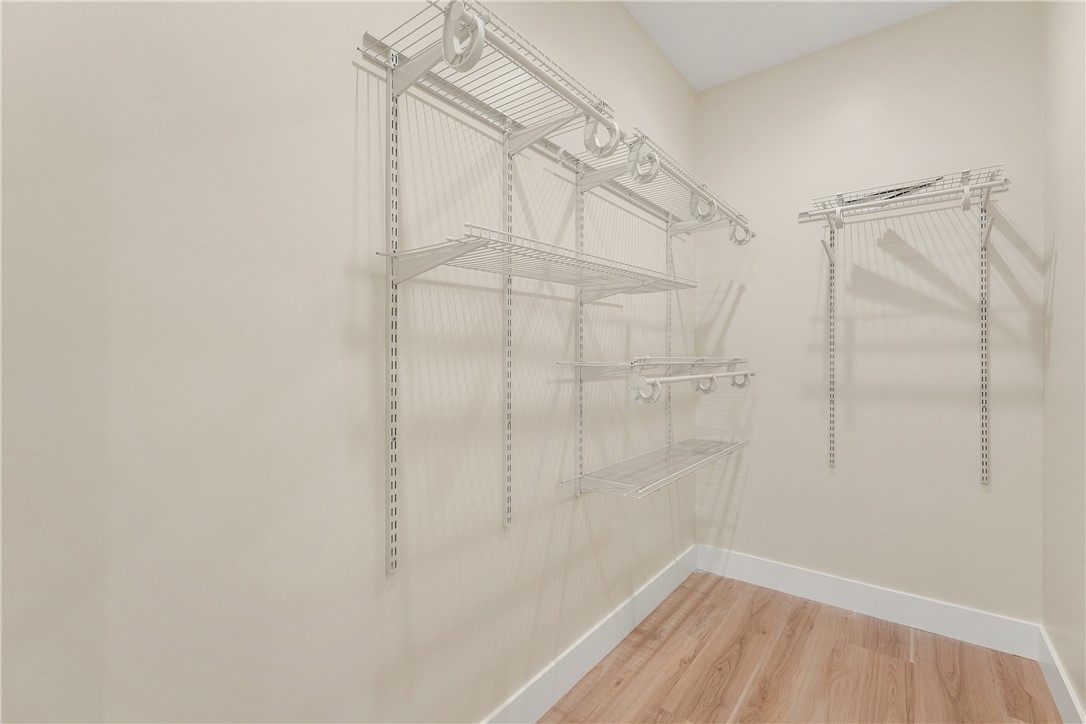 14924 Kittridge St Property Photo 8