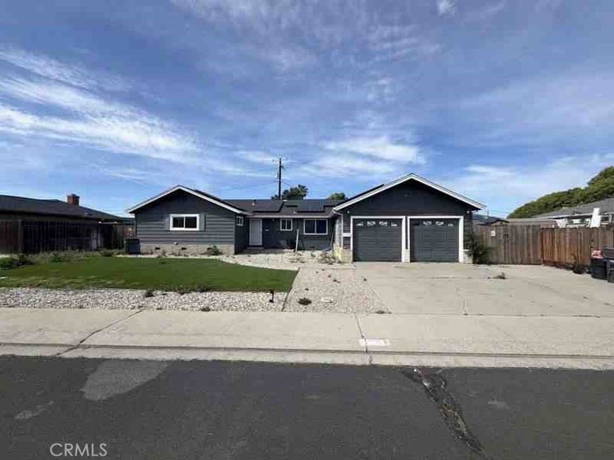 1275 Armstrong Property Photo 1