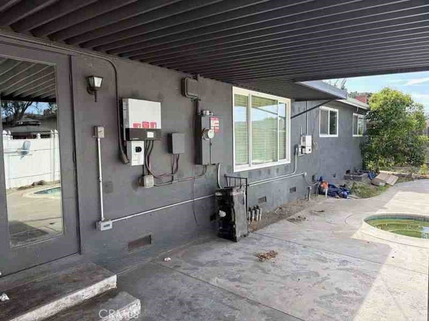 1275 Armstrong Property Photo 4