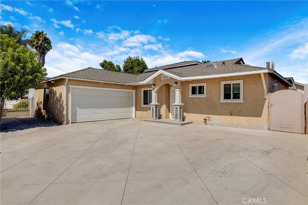 8012 Hesperia Property Photo 5