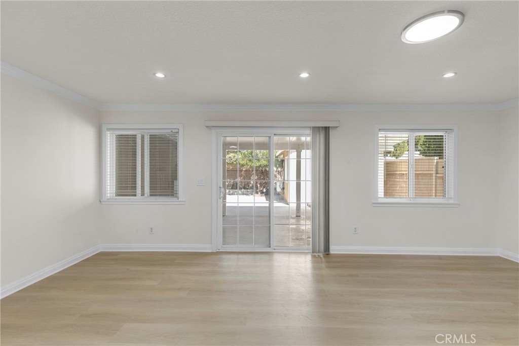 8012 Hesperia Property Photo 18