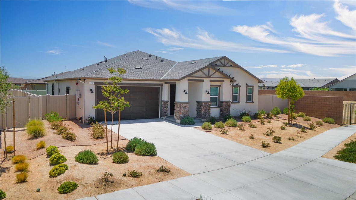 3230 Emerald Ln Property Photo 2