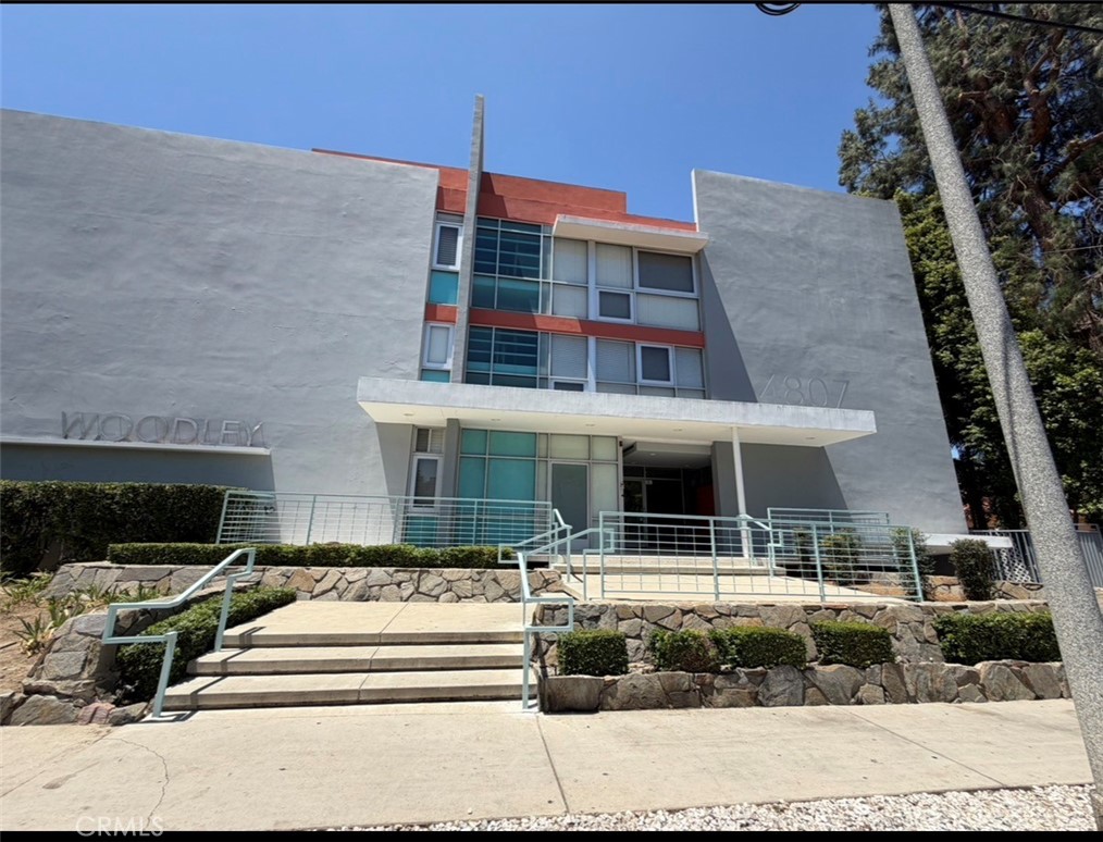 4807 Woodley Ave 309 Property Photo 1