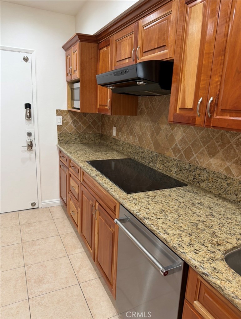 4807 Woodley Ave 309 Property Photo 6