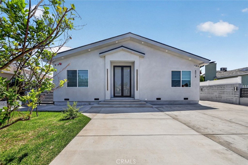 8018 Shadyglade Avenue Property Photo 6