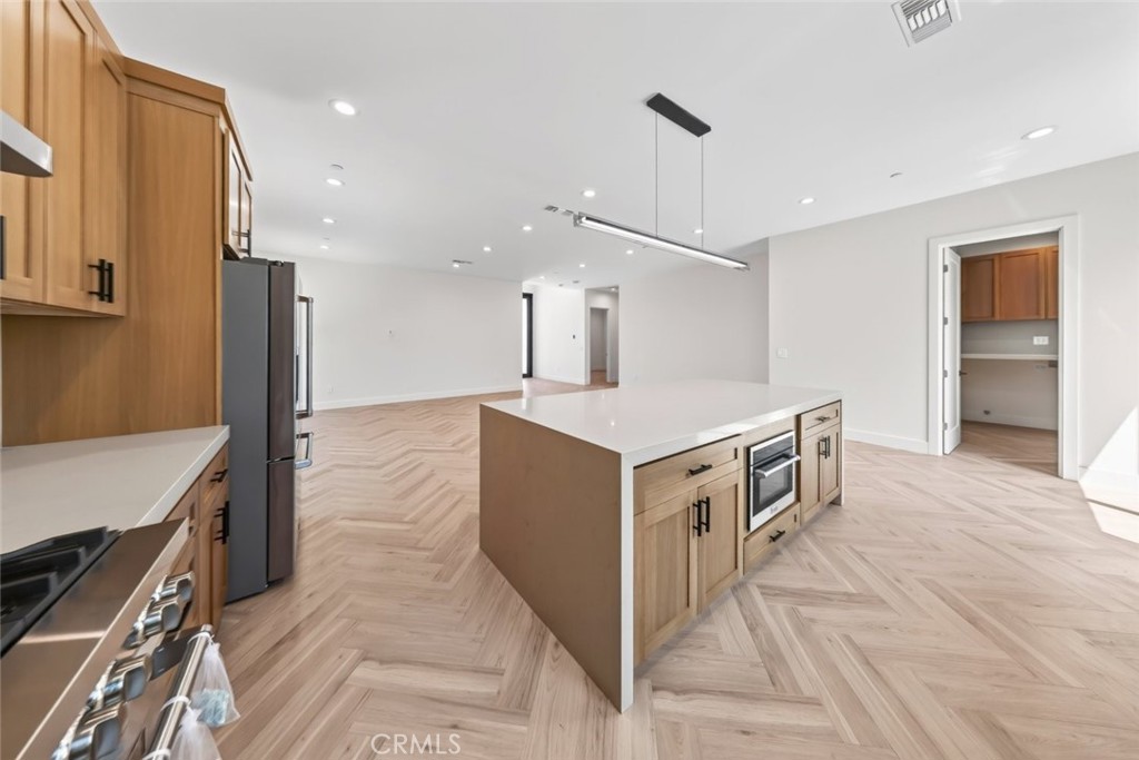 8018 Shadyglade Avenue Property Photo 23