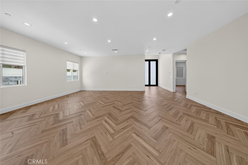 8018 Shadyglade Avenue Property Photo 31