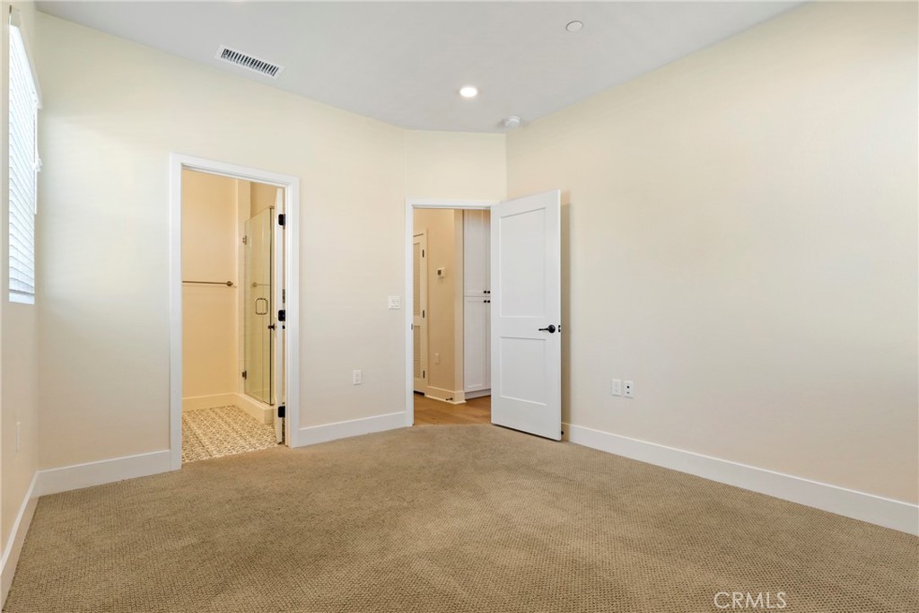 2043 Lincoln Avenue Property Photo 5