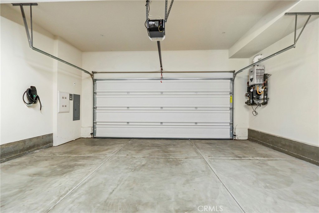 2043 Lincoln Avenue Property Photo 13
