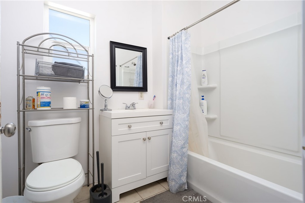 500 Quincy Street Property Photo 11